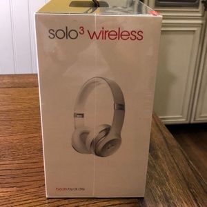 Beats Solo 3 Wireless on Ear Headphones